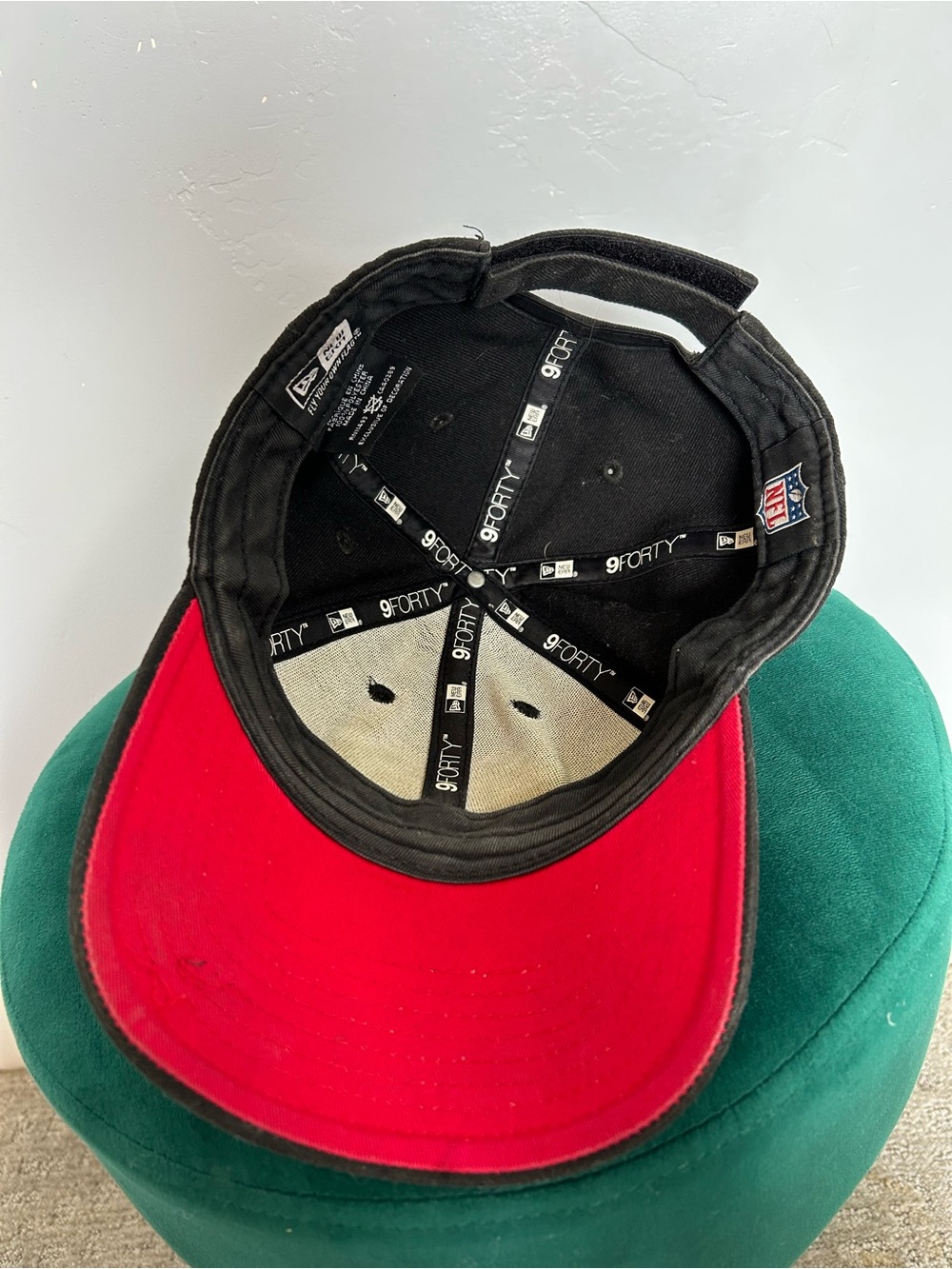 New Era 9FORTY San Francisco 49ers Mens Adjustable Strapback Hat Cap Black - Picture 7 of 7